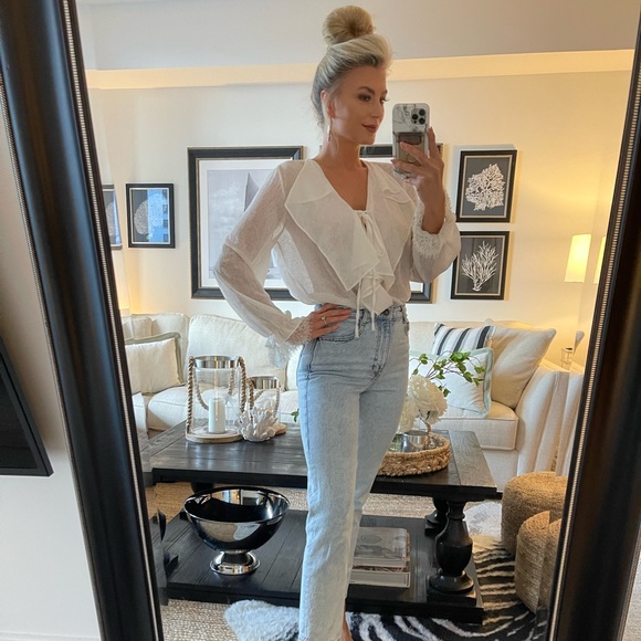 White Ruffle top - Picture 4 of 8